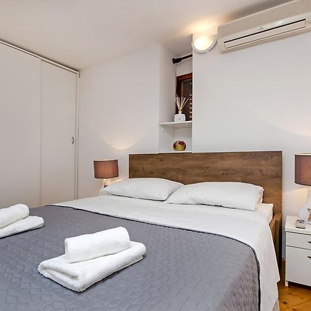Apartment Marconi Rovinj Exterior foto